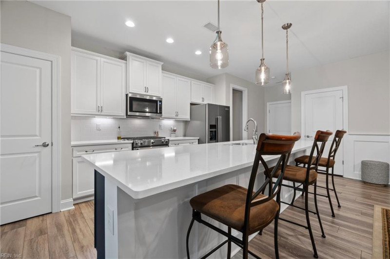 Photo 8 of 46 residential for sale in Chesapeake virginia