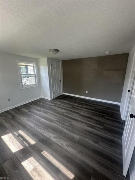 Photo 11 of 22 residential for sale in Portsmouth virginia