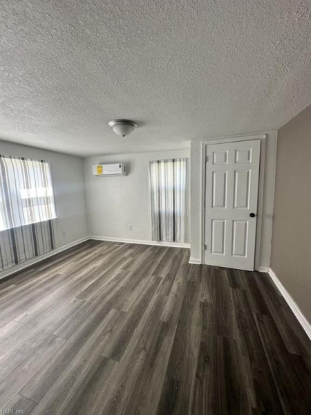 Photo 8 of 22 residential for sale in Portsmouth virginia