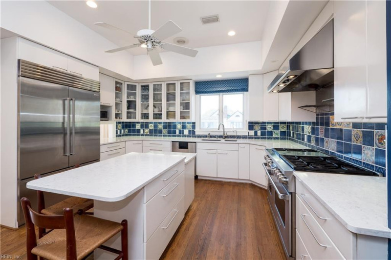 Photo 10 of 44 residential for sale in Virginia Beach virginia