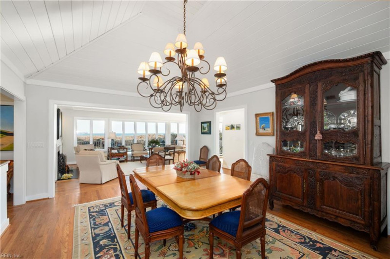 Photo 14 of 44 residential for sale in Virginia Beach virginia