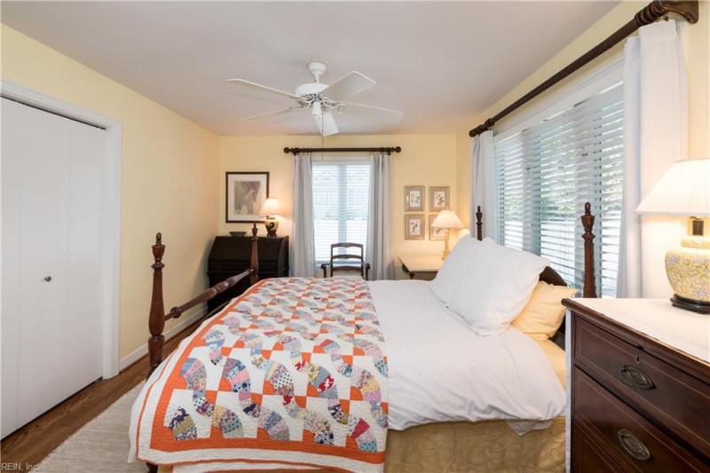 Photo 26 of 44 residential for sale in Virginia Beach virginia