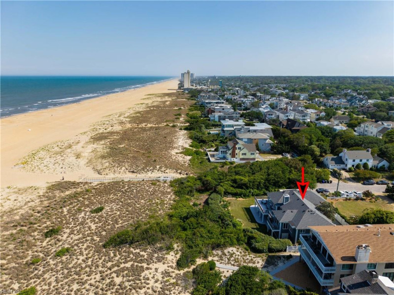Photo 3 of 44 residential for sale in Virginia Beach virginia
