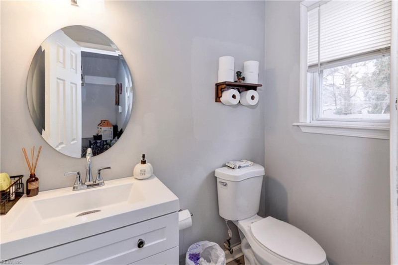 Photo 10 of 21 residential for sale in Hampton virginia