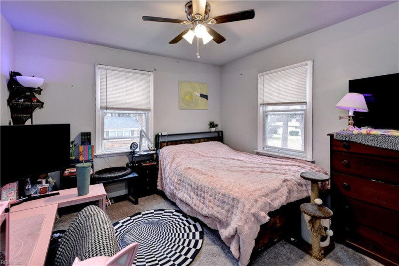 Photo 12 of 21 residential for sale in Hampton virginia
