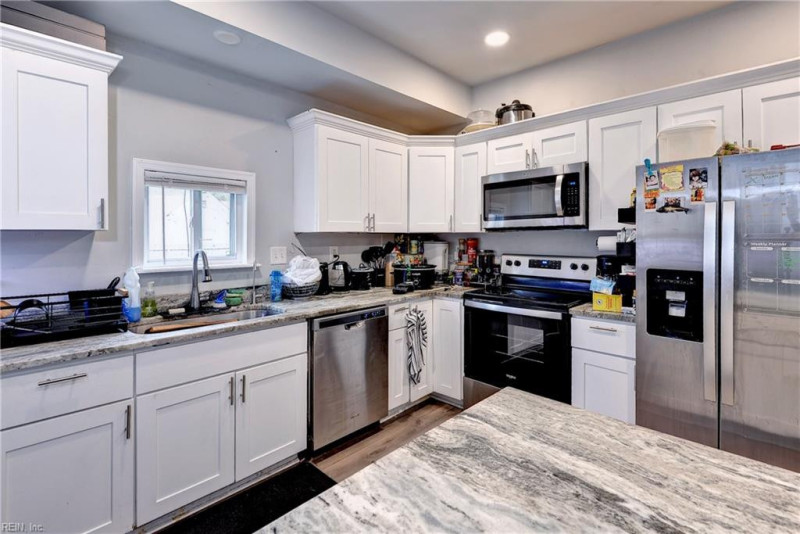 Photo 7 of 21 residential for sale in Hampton virginia