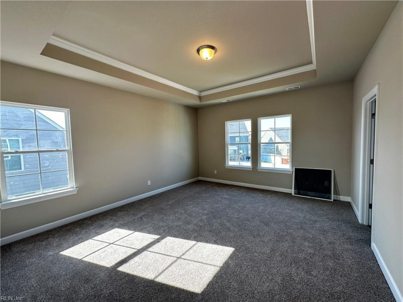 Photo 7 of 12 residential for sale in Suffolk virginia