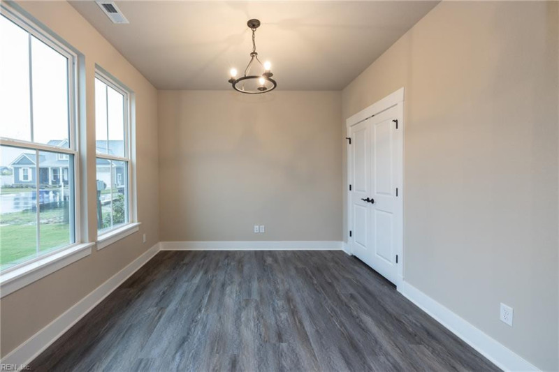Photo 18 of 27 residential for sale in Suffolk virginia