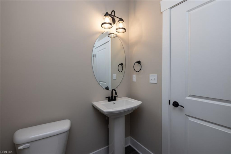 Photo 20 of 27 residential for sale in Suffolk virginia
