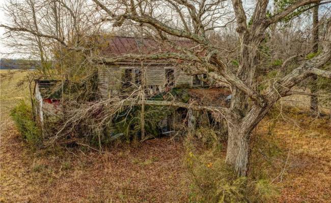 18423 Tomlin Hill Drive, Isle of Wight County, VA 23898