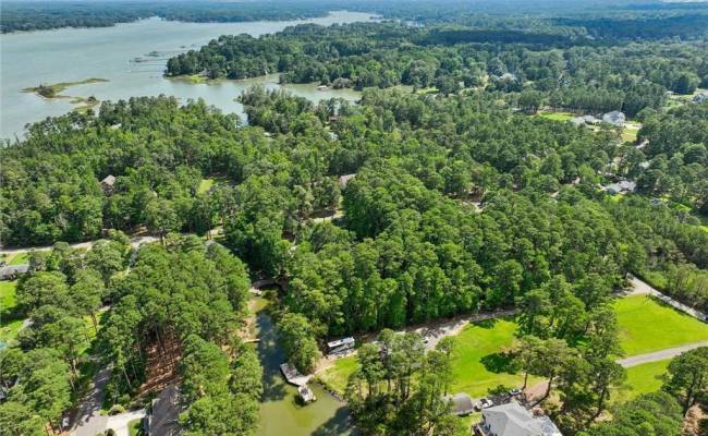 106 Anchor Drive, York County, VA 23692