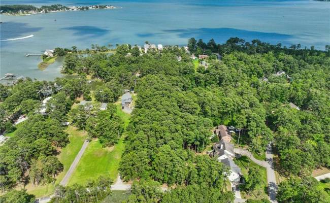 106 Anchor Drive, York County, VA 23692