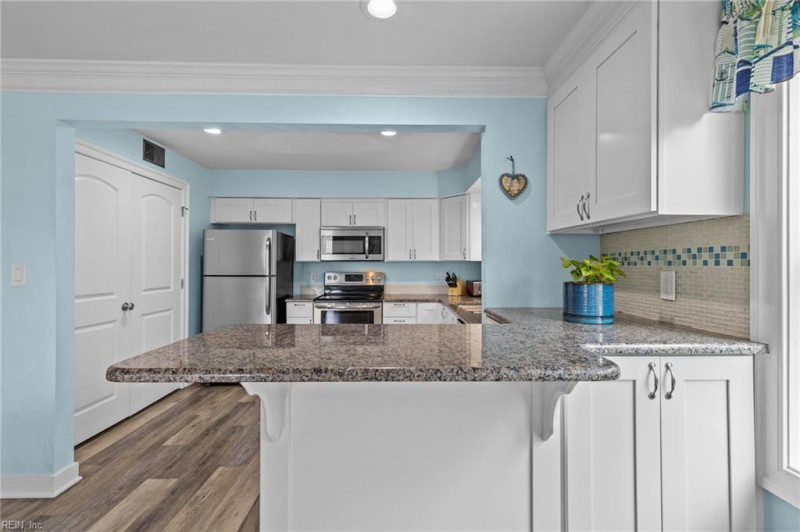 Photo 12 of 26 residential for sale in Virginia Beach virginia
