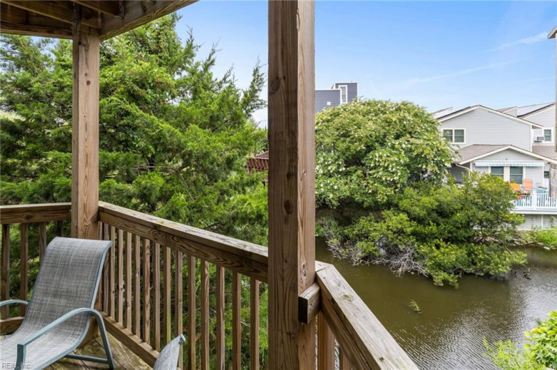 Photo 6 of 26 residential for sale in Virginia Beach virginia