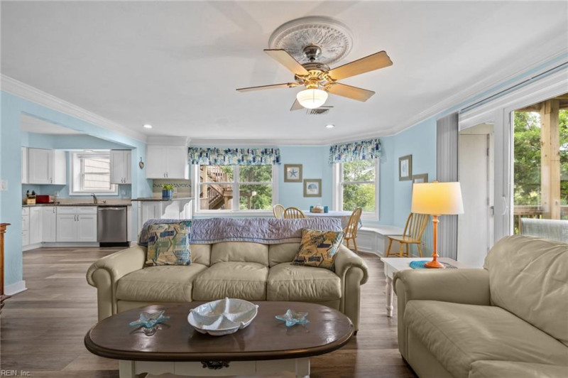 Photo 9 of 26 residential for sale in Virginia Beach virginia