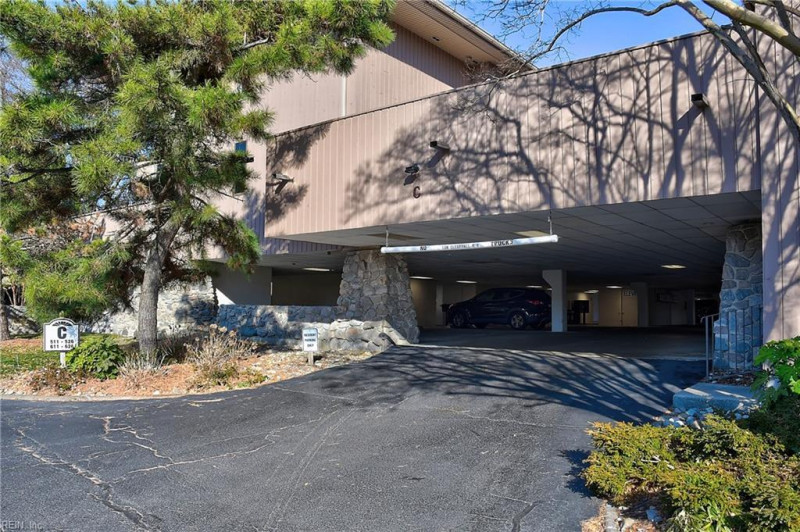Photo 10 of 48 residential for sale in Virginia Beach virginia