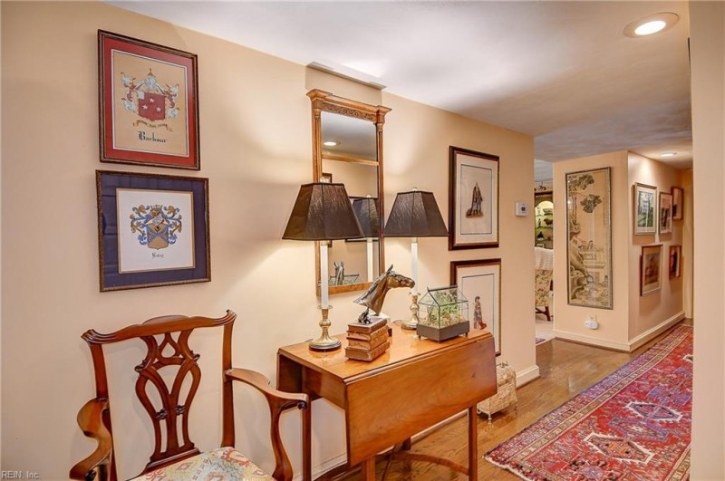 Photo 13 of 48 residential for sale in Virginia Beach virginia