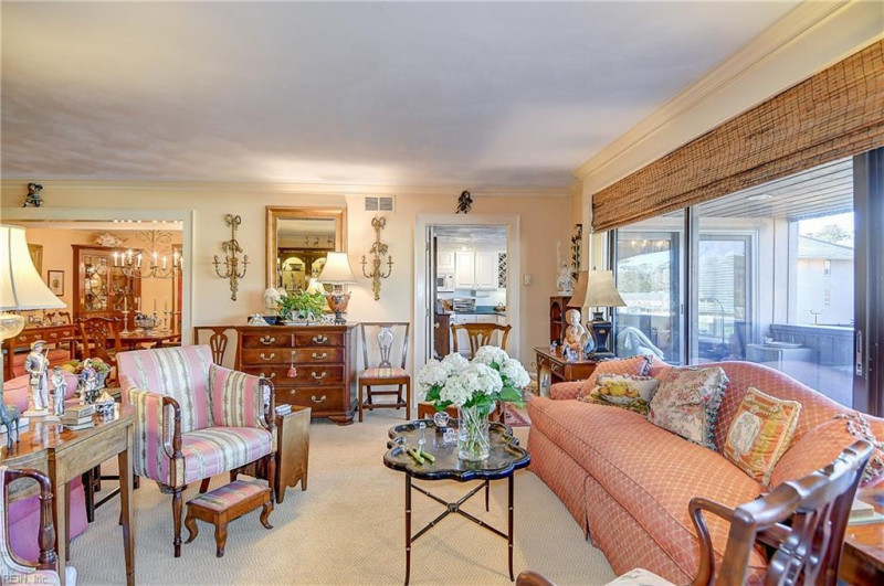 Photo 25 of 48 residential for sale in Virginia Beach virginia