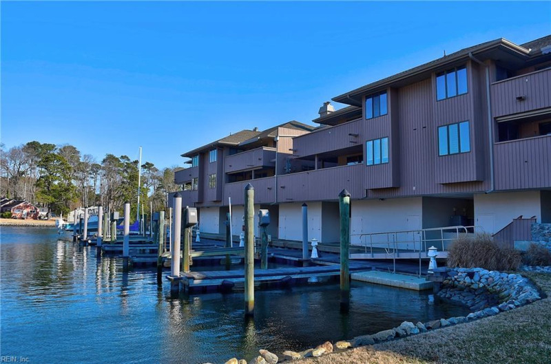 Photo 4 of 48 residential for sale in Virginia Beach virginia