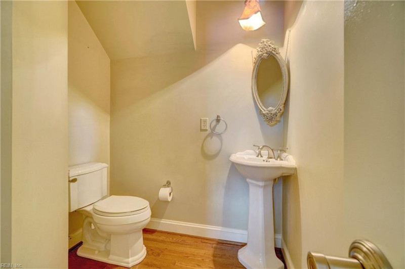 Photo 12 of 49 residential for sale in Virginia Beach virginia