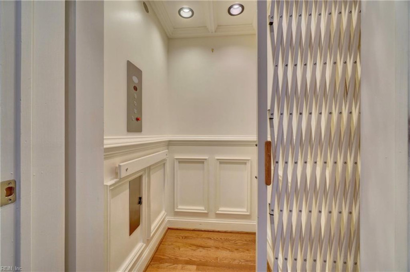 Photo 13 of 49 residential for sale in Virginia Beach virginia