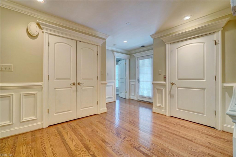 Photo 14 of 49 residential for sale in Virginia Beach virginia