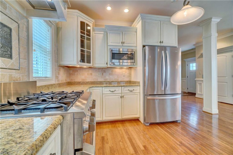 Photo 9 of 49 residential for sale in Virginia Beach virginia