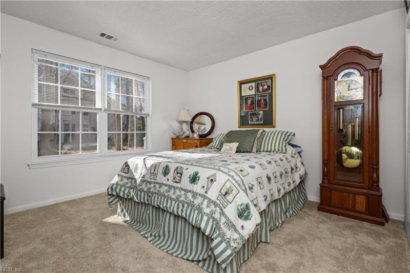 Photo 19 of 36 residential for sale in Chesapeake virginia