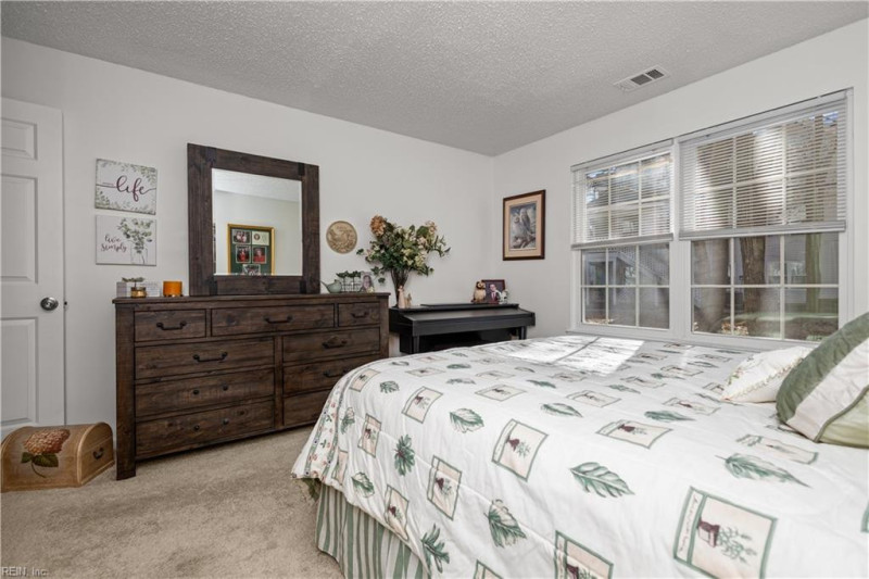 Photo 21 of 36 residential for sale in Chesapeake virginia