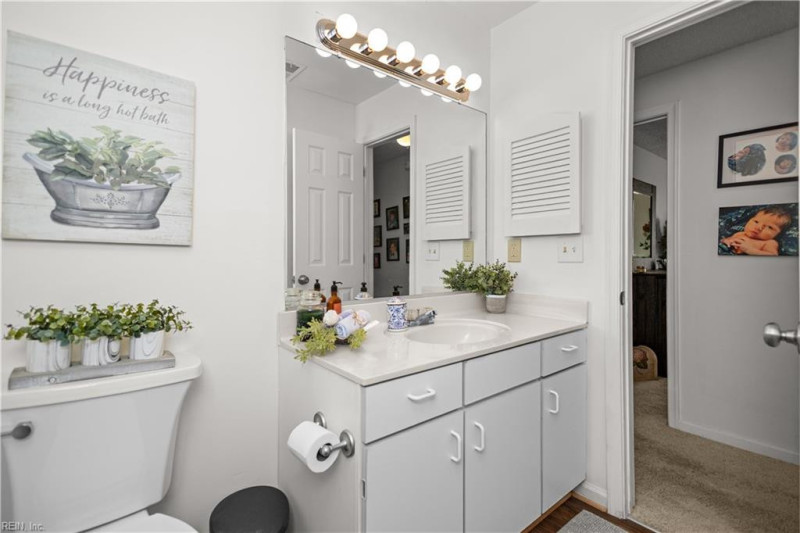 Photo 23 of 36 residential for sale in Chesapeake virginia