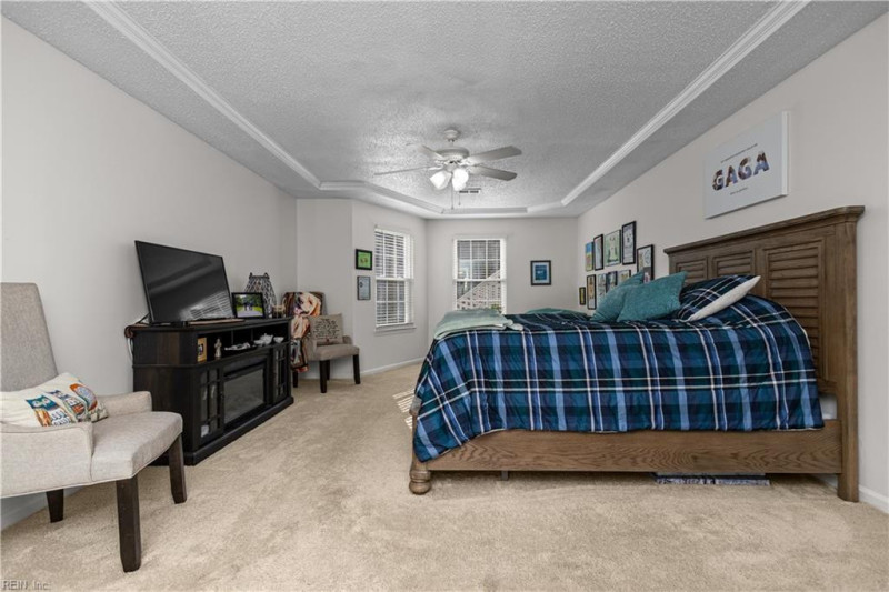 Photo 25 of 36 residential for sale in Chesapeake virginia