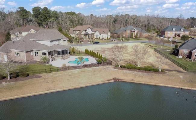 341 Scone Castle Loop, Chesapeake, VA 23322