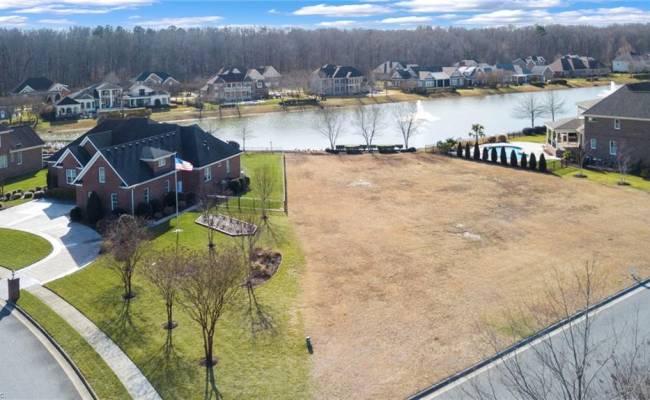 341 Scone Castle Loop, Chesapeake, VA 23322