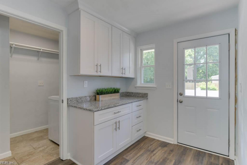 Photo 11 of 24 residential for sale in Norfolk virginia