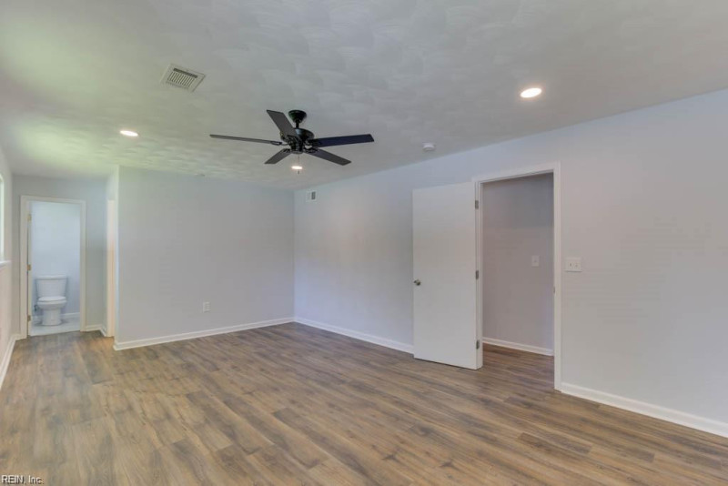 Photo 18 of 24 residential for sale in Norfolk virginia