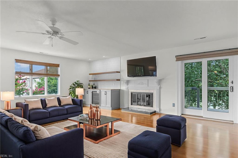Photo 10 of 50 residential for sale in Portsmouth virginia