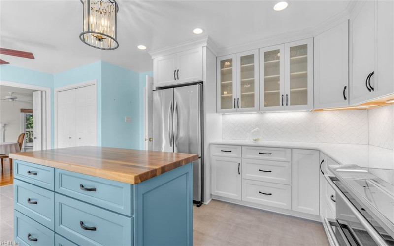 Photo 18 of 50 residential for sale in Portsmouth virginia