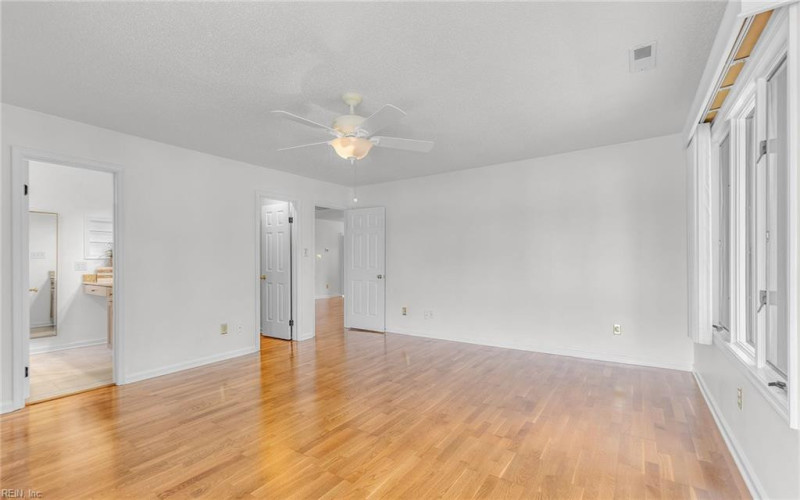 Photo 27 of 50 residential for sale in Portsmouth virginia