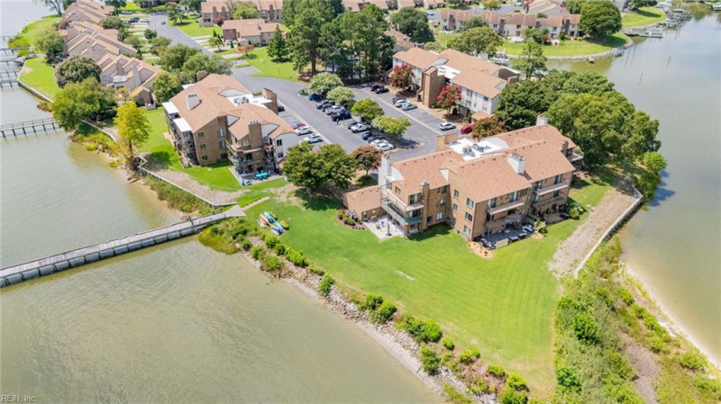 Photo 3 of 50 residential for sale in Portsmouth virginia