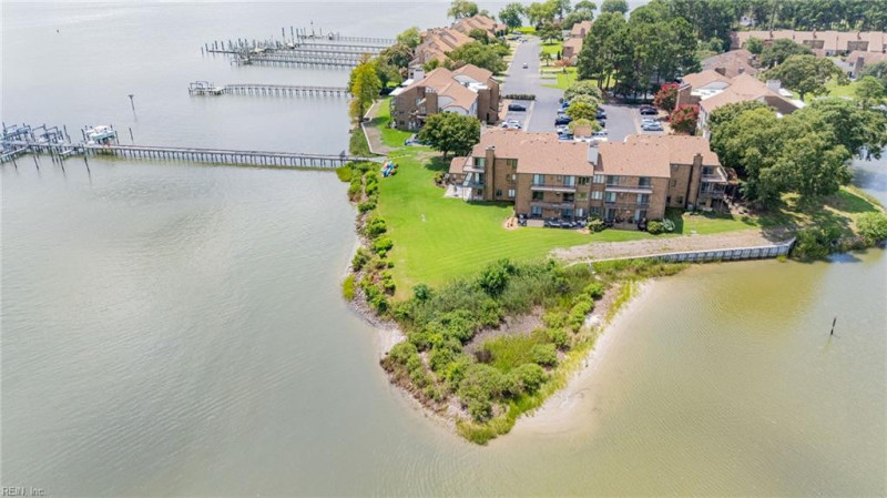 Photo 4 of 50 residential for sale in Portsmouth virginia