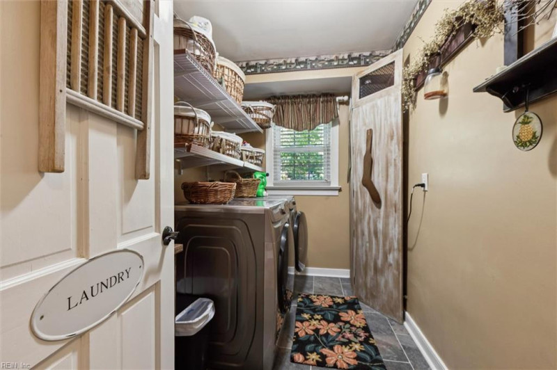 Photo 17 of 50 residential for sale in York County virginia