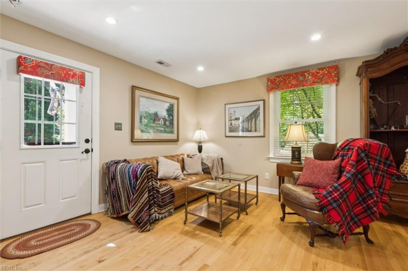 Photo 22 of 50 residential for sale in York County virginia