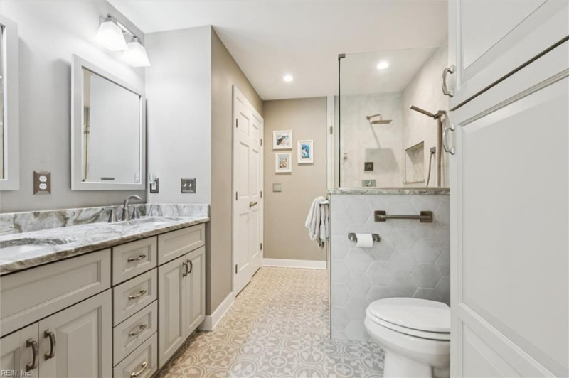 Photo 25 of 50 residential for sale in York County virginia