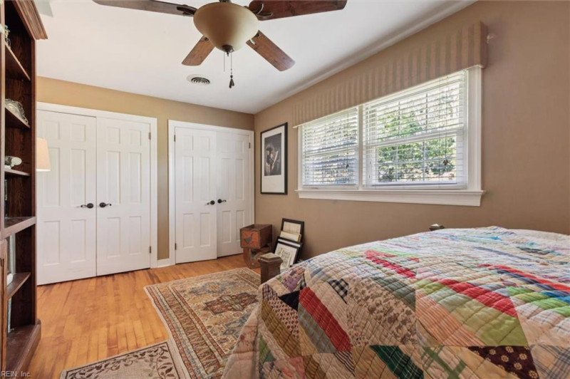 Photo 28 of 50 residential for sale in York County virginia