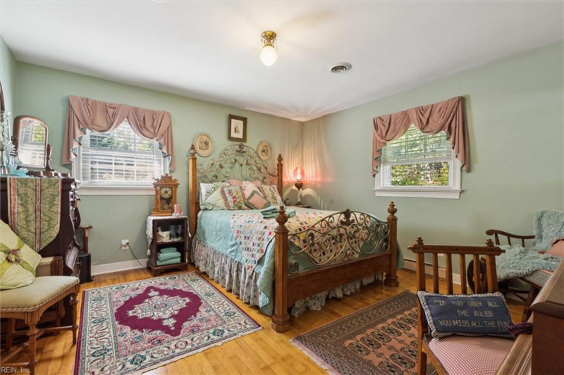 Photo 29 of 50 residential for sale in York County virginia