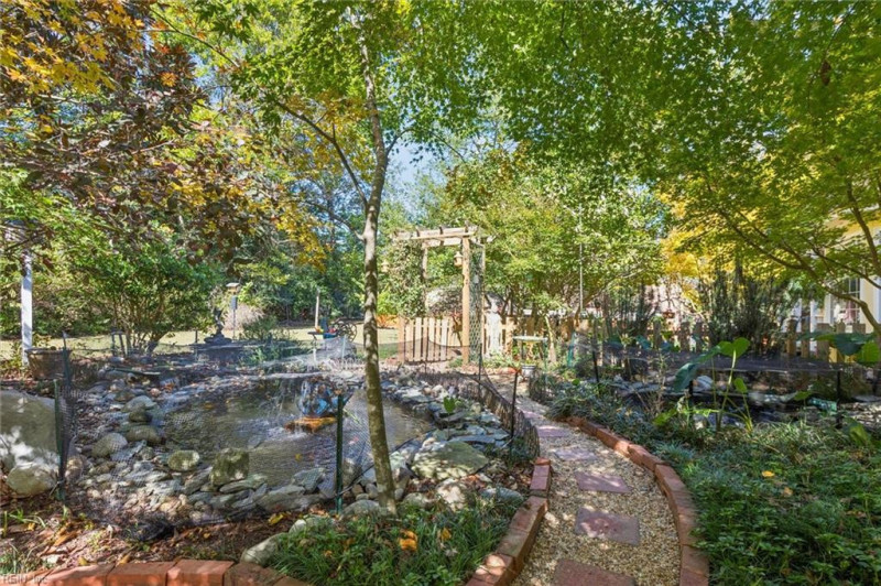 Photo 44 of 50 residential for sale in York County virginia