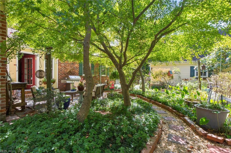 Photo 46 of 50 residential for sale in York County virginia