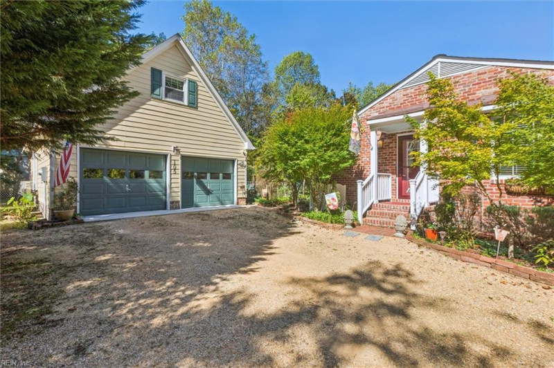 Photo 47 of 50 residential for sale in York County virginia