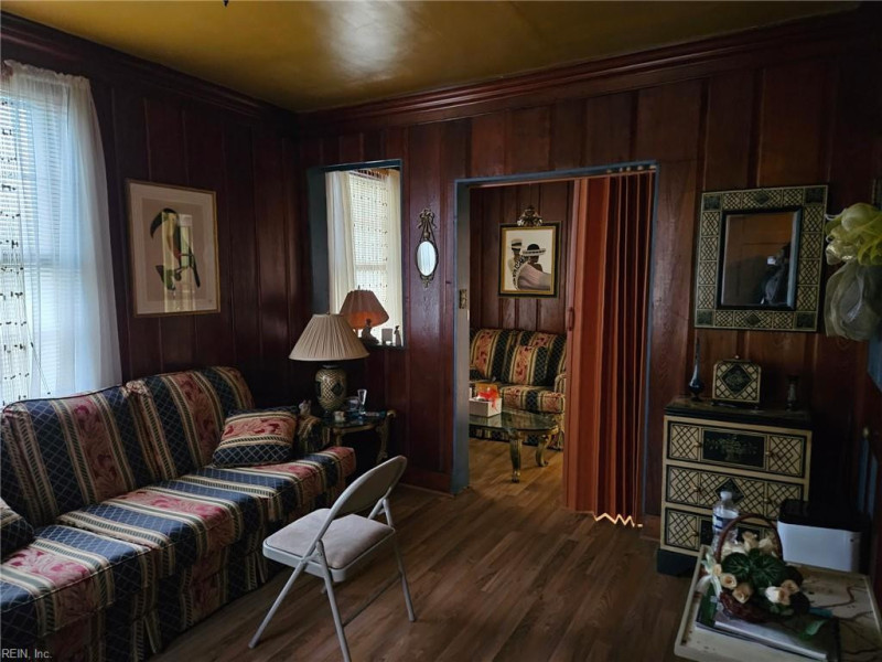 Photo 4 of 6 residential for sale in Hampton virginia