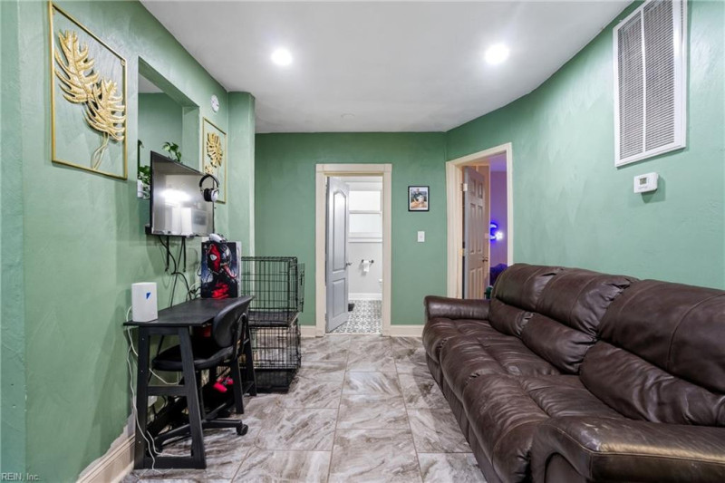 Photo 14 of 32 residential for sale in Norfolk virginia